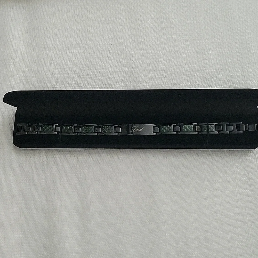 Titanium DAD bracelet - Picture 4 of 5